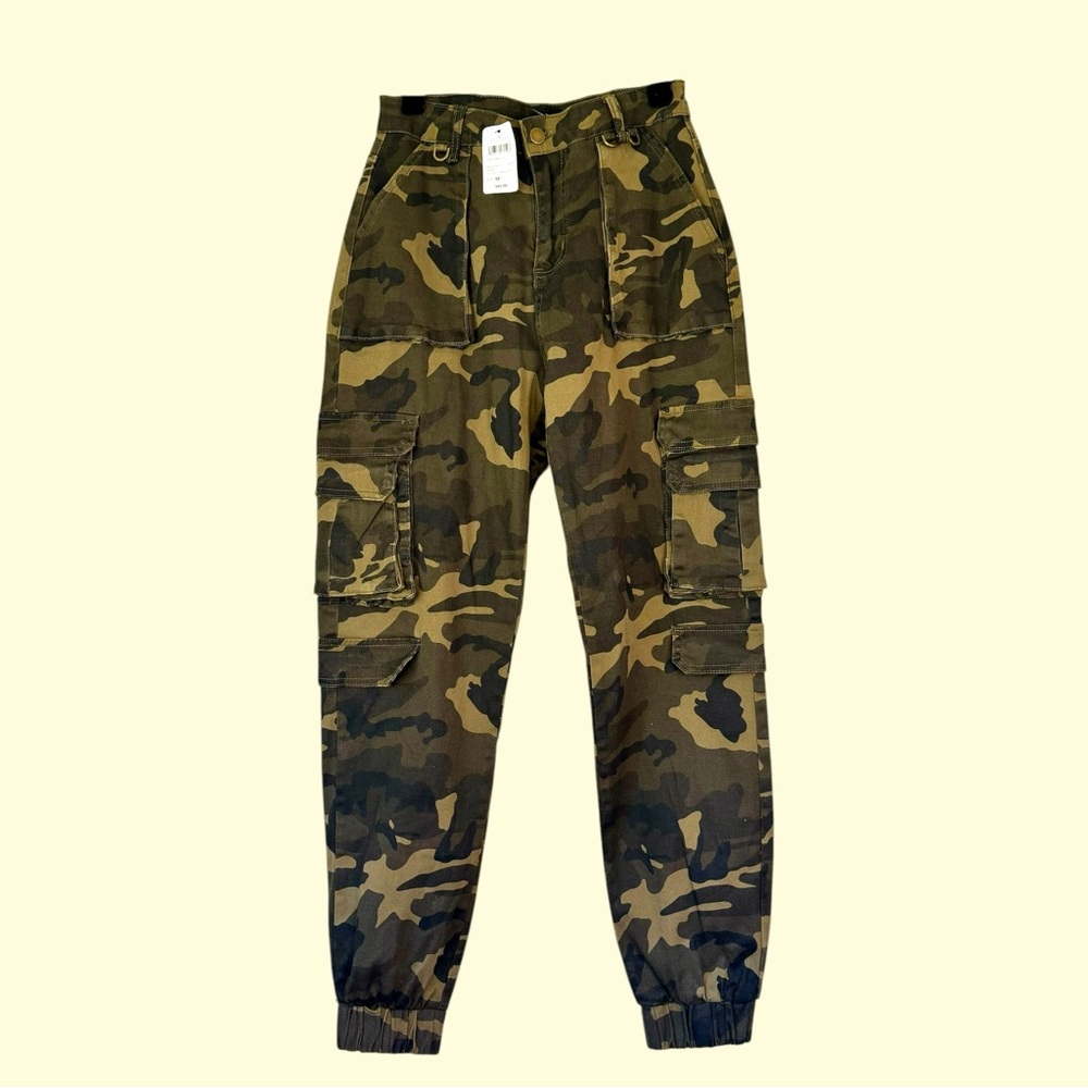 Windsor Store "Major Cutie Cargo Joggers"  - Camo Women's Med NWT
